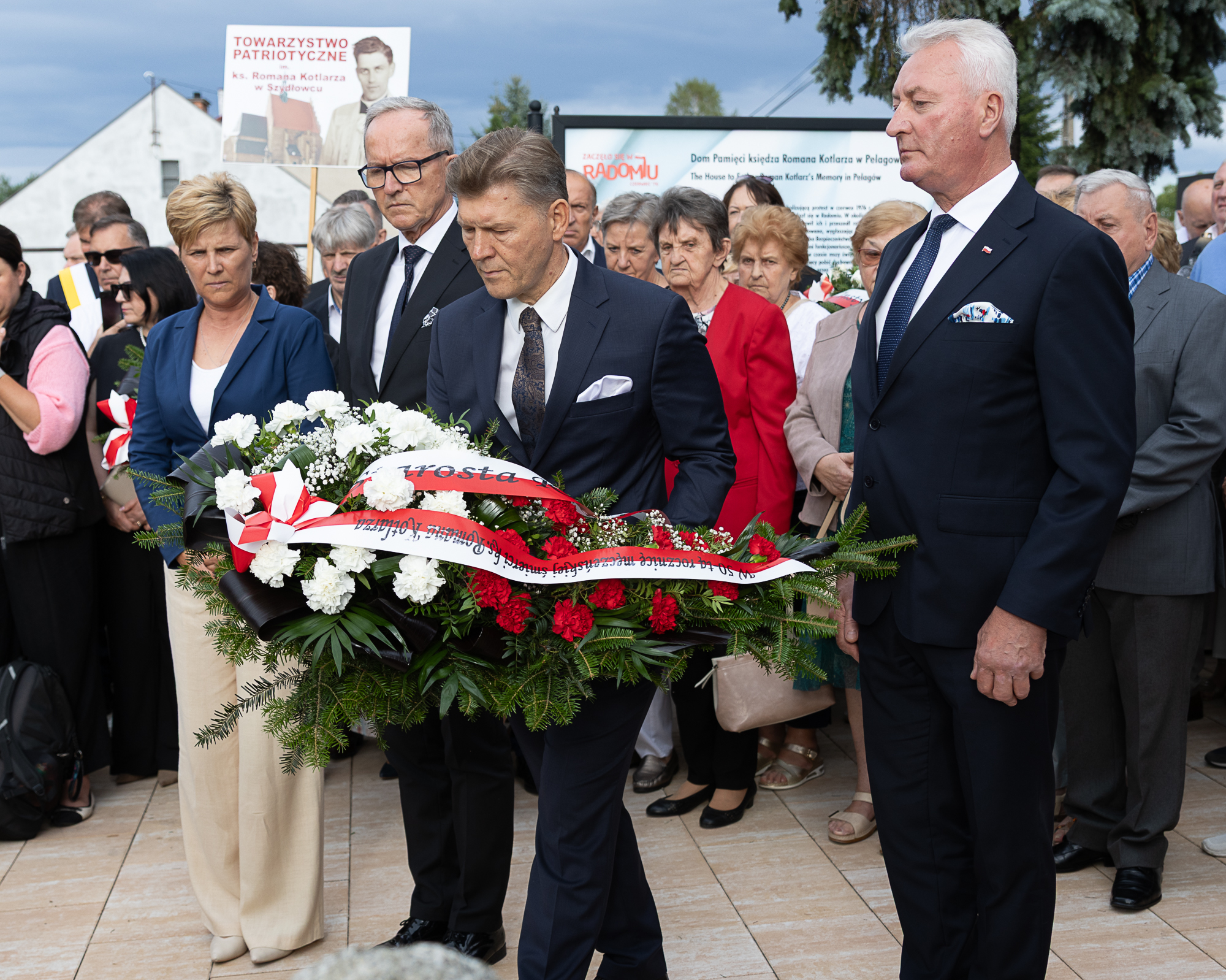2-17 Przejdź do wpisu: 50. rocznica śmierci ks. Romana Kotlarza. Oddaliśmy hołd niezłomnemu kapłanowi